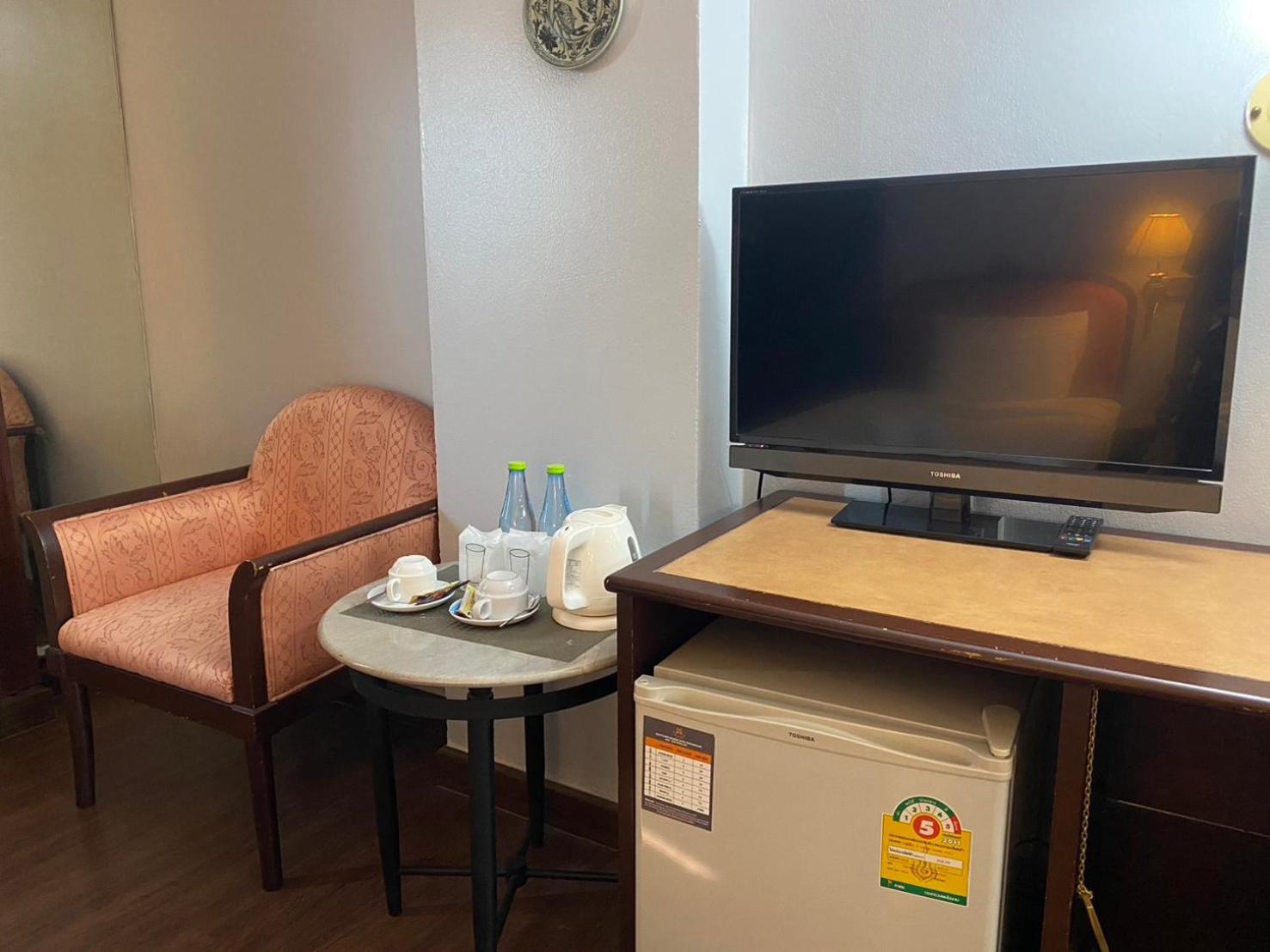 Mayflower Grande Hotel Phitsanulok Extérieur photo